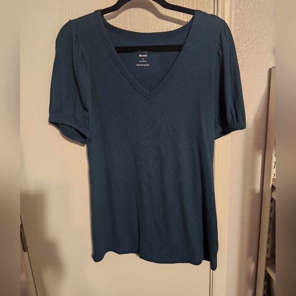 Torrid Teal Blue Short Sleeve V-Neck Top